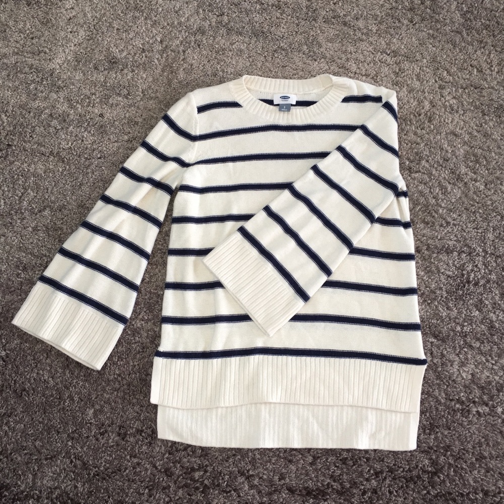 Old Navy Sweater